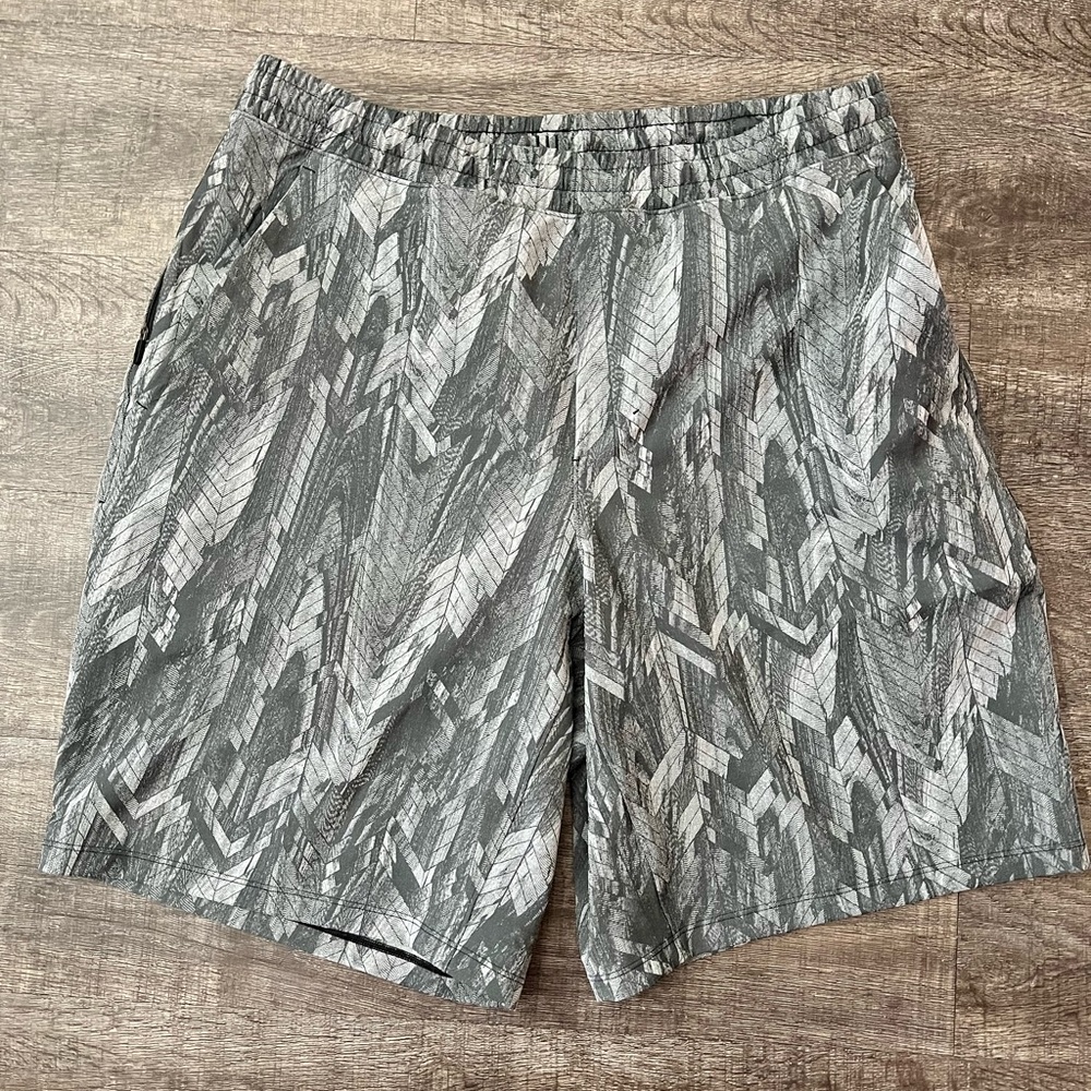 Lululemon 9” Pace Breaker Shorts